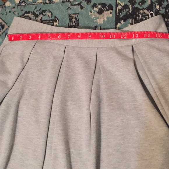 UNIQLO GREY MIDI SKIRT - Picture 2 of 7